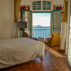 Peron 3*, Marseille France